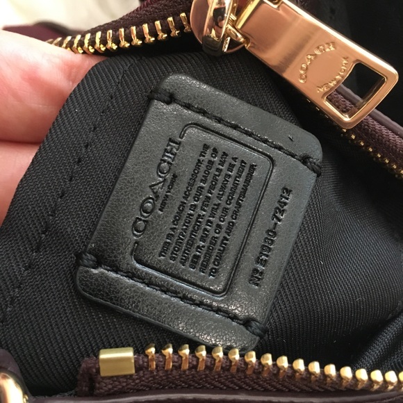 Final sale ✨COACH Kitt Horse & Carriage Messenger - Picture 2 of 8